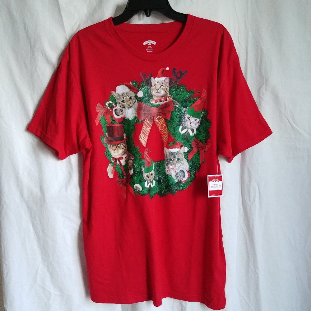 Adorable Holiday Time Cat Wreath Meowy Christmas T-shirt Unisex NWT